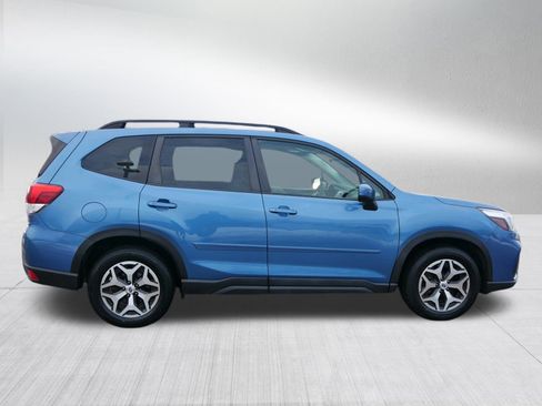Used 2021 Subaru Forester Premium image 8
