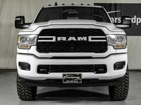 Used 2024 RAM 3500 Tradesman w/ Chrome Appearance Group AWD/4WD image 3