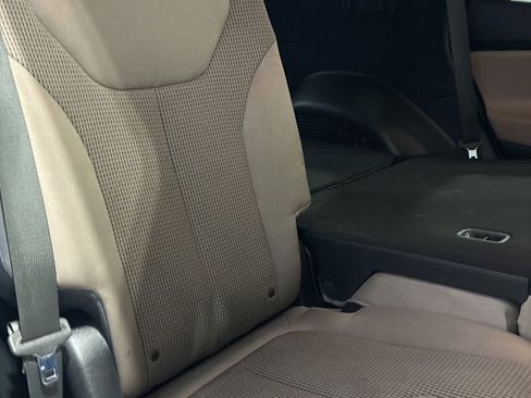 Used 2019 Hyundai Santa Fe SEL FWD image 37