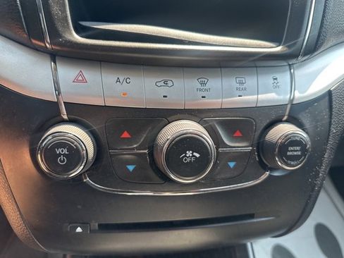 Used 2018 Dodge Journey SE w/ Connectivity Group image 14