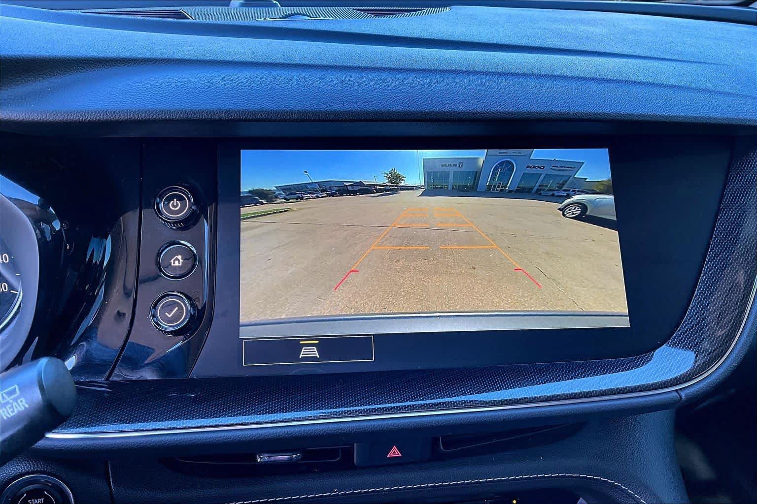 Used 2022 Buick Envision Preferred FWD image 16