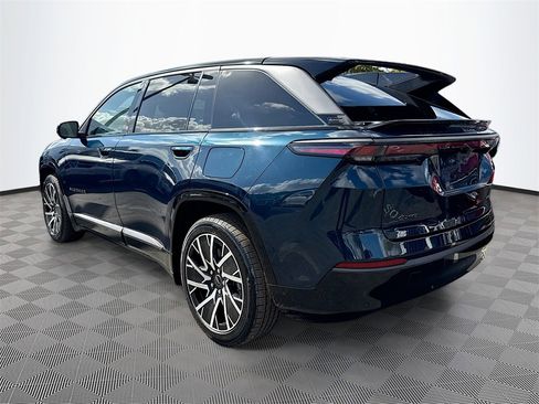 Used 2025 Jeep Wagoneer S Limited image 8