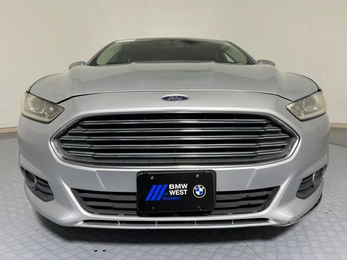 Used 2016 Ford Fusion SE image 6