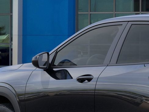 New 2026 Chevrolet Trax RS w/ Driver Confidence Package FWD image 12