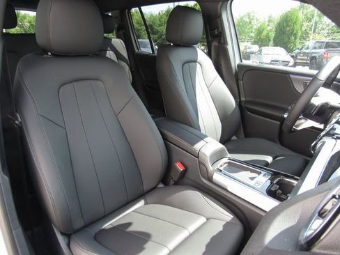 Used 2025 Mercedes-Benz GLB 250 4MATIC image 20