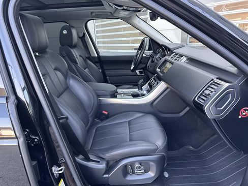 Used 2017 Land Rover Range Rover Sport HSE AWD/4WD image 9
