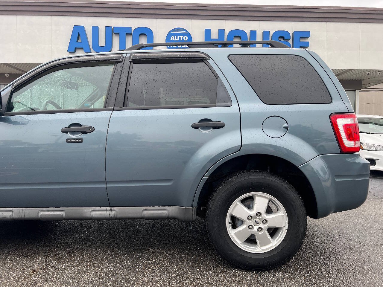 Used 2010 Ford Escape XLT FWD image 39