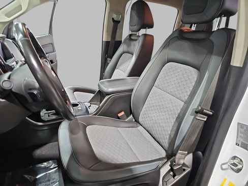 Certified 2022 Chevrolet Colorado Z71 w/ Safety Package image 18