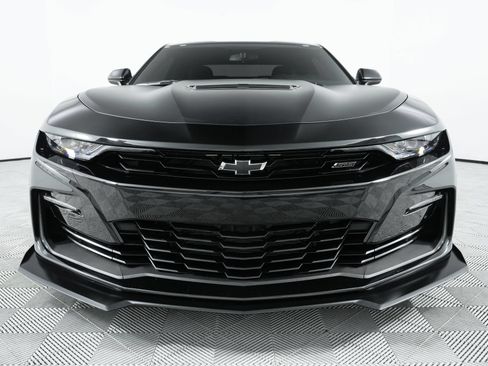 Used 2022 Chevrolet Camaro SS RWD image 2