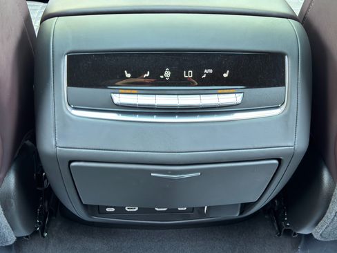 Used 2022 Cadillac Escalade Sport Platinum AWD/4WD image 39