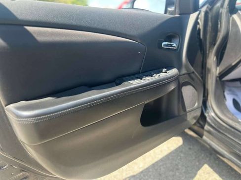 Used 2014 Chrysler 200 Touring w/ 200 S Group FWD image 10