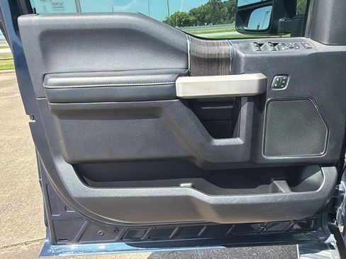 Used 2020 Ford F250 Lariat w/ Lariat Value Package AWD/4WD image 13