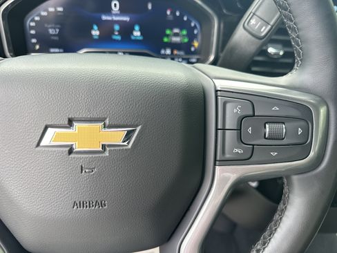 Used 2023 Chevrolet Silverado 1500 LT AWD/4WD image 26