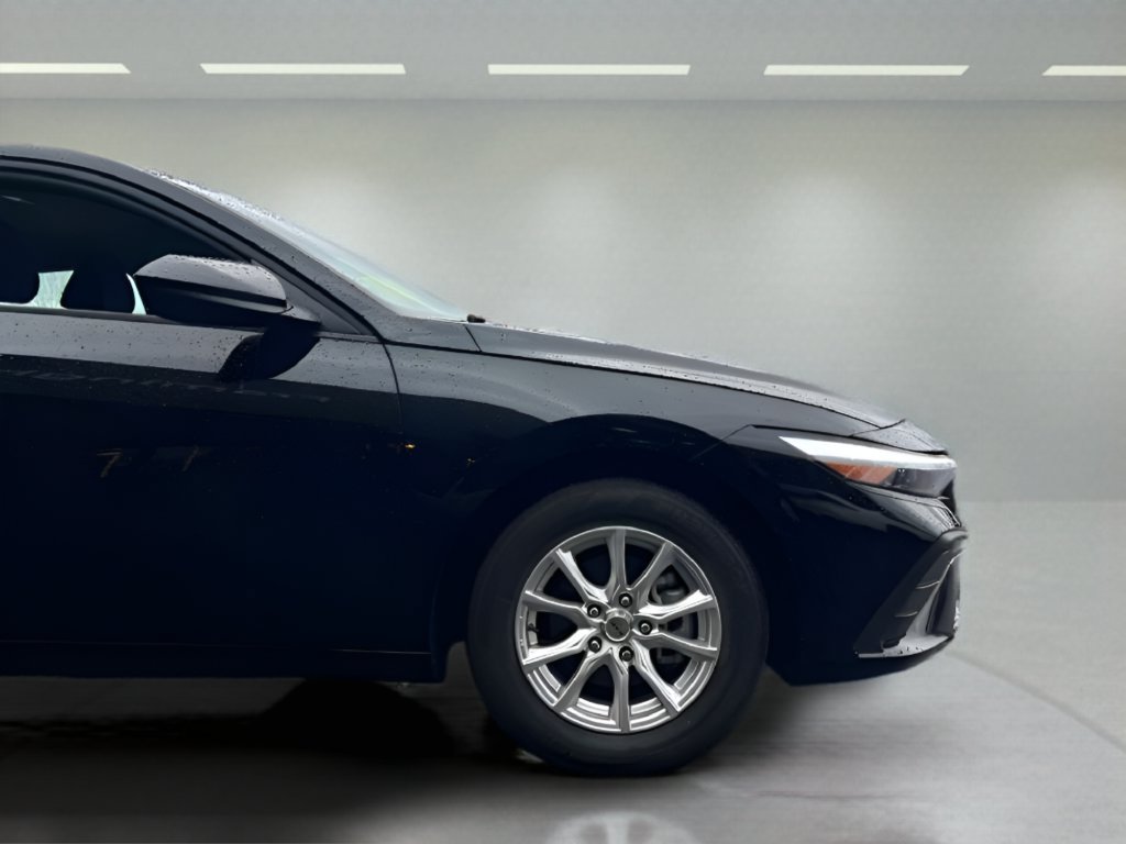 Used 2024 Hyundai Elantra SE FWD image 26