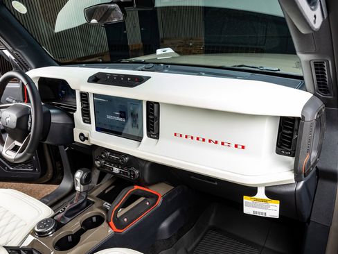 Used 2026 Ford Bronco Heritage Edition image 17