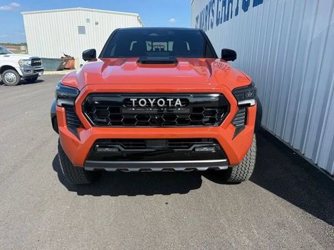 Used 2024 Toyota Tacoma TRD Pro AWD/4WD image 3