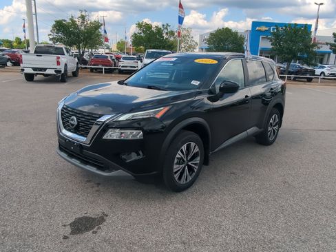 Used 2023 Nissan Rogue SV AWD/4WD image 5