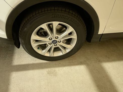Used 2018 Ford Escape SE AWD/4WD image 10