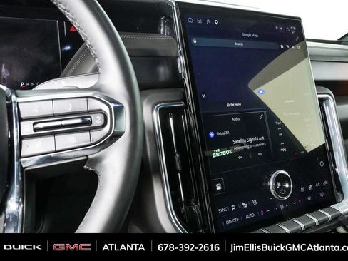 Used 2025 GMC Yukon Denali AWD/4WD image 13