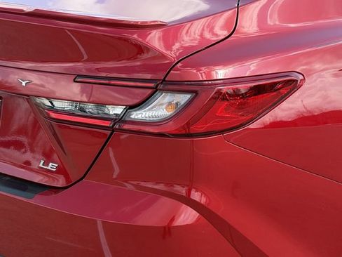 Used 2025 Toyota Camry LE w/ Convenience Package image 7