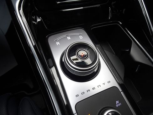 Used 2023 Kia Sorento SX Prestige image 17