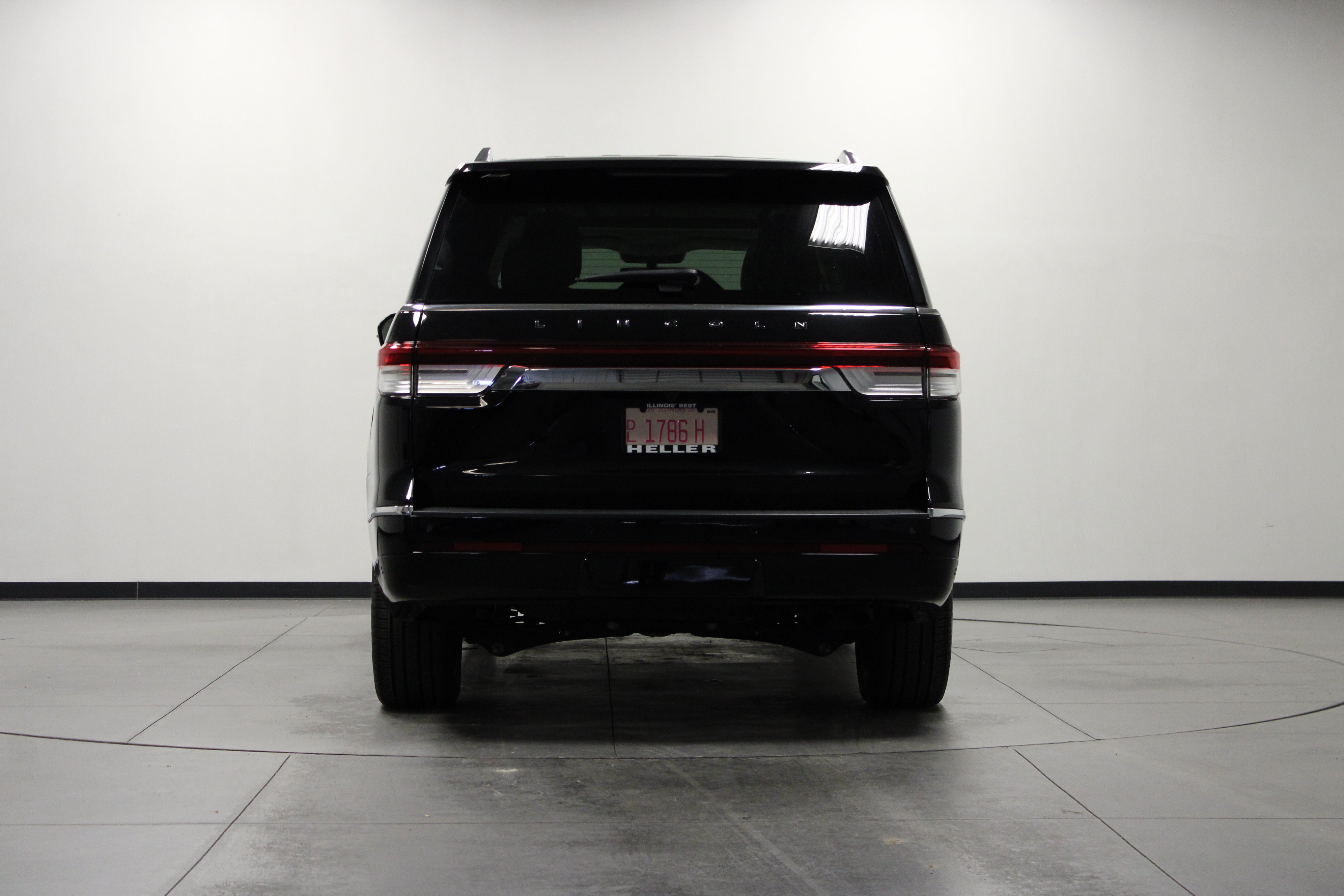 Used 2023 Lincoln Navigator Black Label AWD/4WD image 5