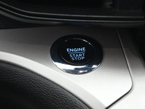Certified 2023 Ford Explorer XLT RWD image 14