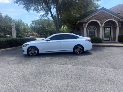 Used 2015 Hyundai Genesis 3.8 RWD image 2