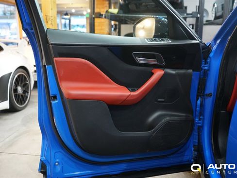 Used 2020 Jaguar F-PACE SVR image 13