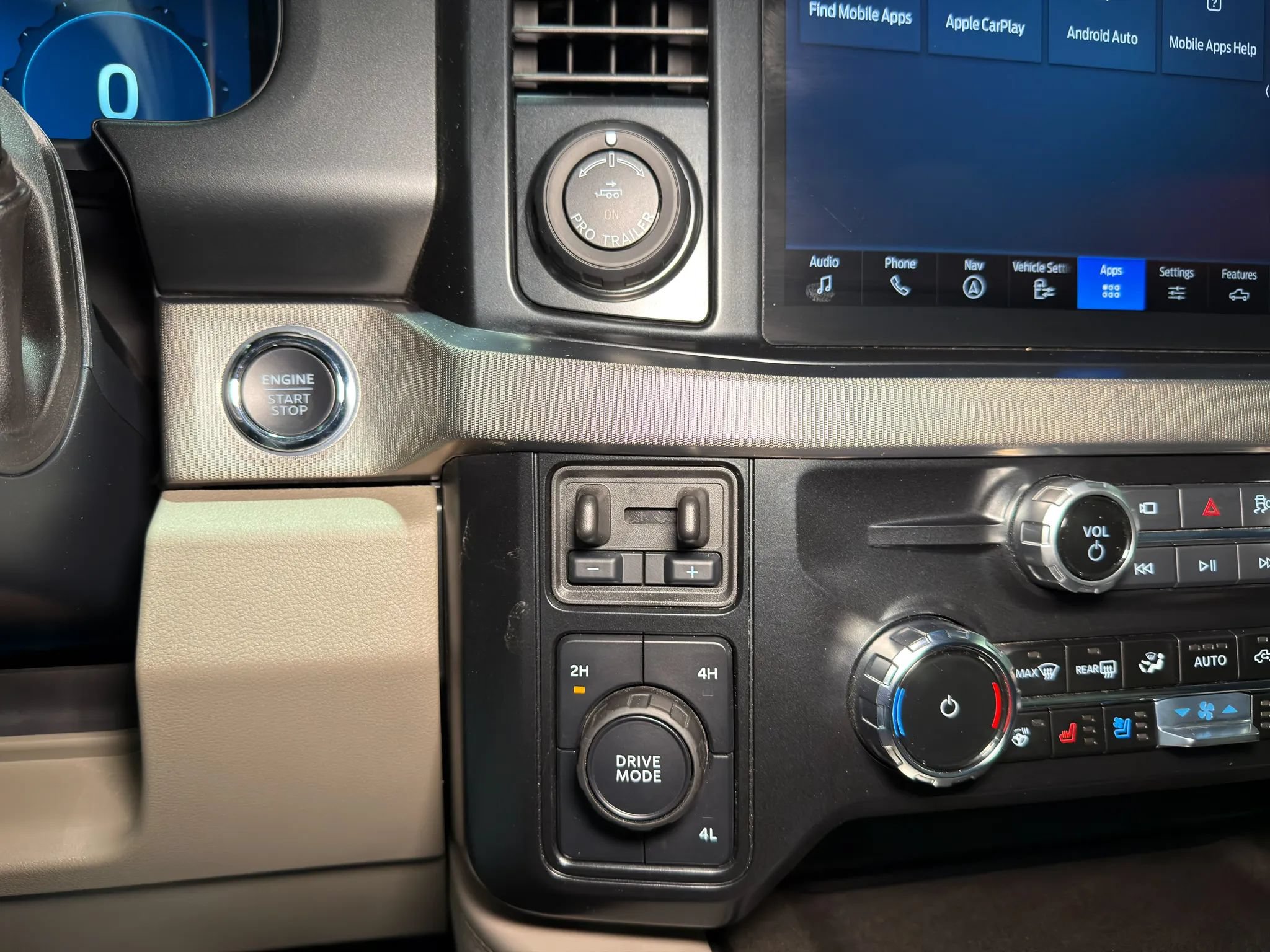 Used 2025 Ford F450 Platinum w/ Platinum Plus Package AWD/4WD image 25