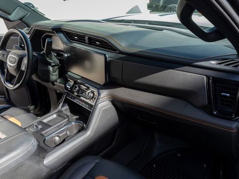 Used 2024 GMC Sierra 2500 AT4 w/ AT4 Premium Plus Package image 15