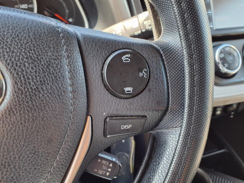 Used 2015 Toyota RAV4 LE FWD image 22