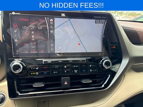 Used 2020 Toyota Highlander Limited FWD image 35