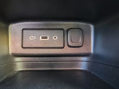 Used 2020 Chevrolet Equinox LT image 24