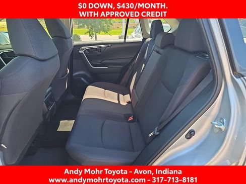 Used 2021 Toyota RAV4 LE AWD/4WD image 11
