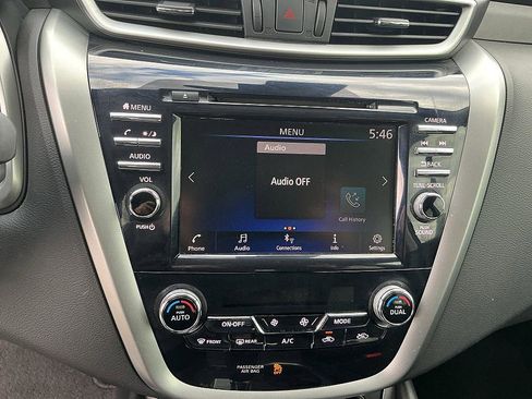 Certified 2024 Nissan Murano SV w/ SV Midnight Edition Package image 17