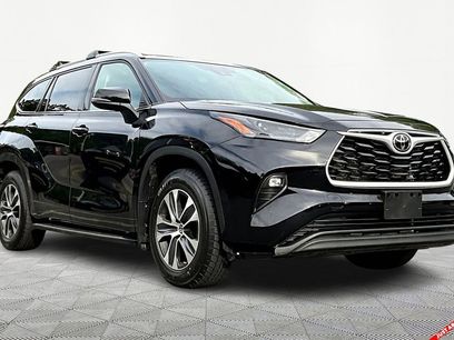 Used 2022 Toyota Highlander XLE