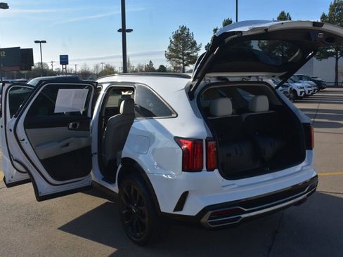 Used 2021 Kia Sorento SX image 18