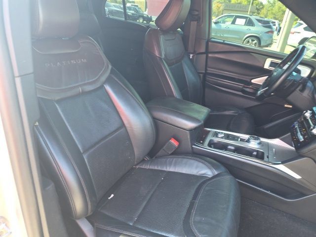 Used 2021 Ford Explorer Platinum w/ Equipment Group 601A AWD/4WD image 15