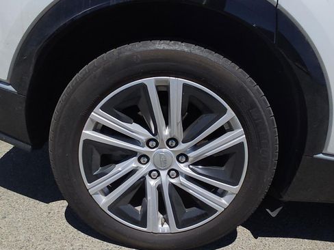 Used 2024 Cadillac Lyriq Tech RWD image 24