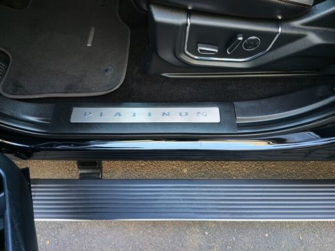 Used 2018 Ford F150 Platinum w/ Equipment Group 701A Luxury AWD/4WD image 14