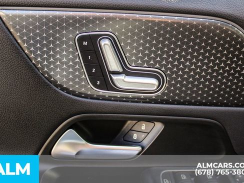 Used 2025 Mercedes-Benz GLA 250 image 38