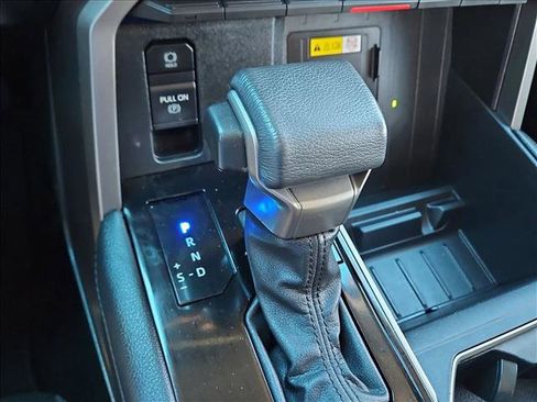 Used 2023 Toyota Tundra Limited AWD/4WD image 18