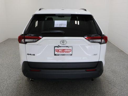 Used 2025 Toyota RAV4 XLE FWD image 8