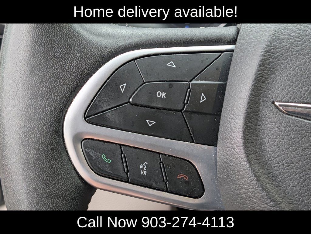 Used 2024 Chrysler Pacifica Touring-L FWD image 22