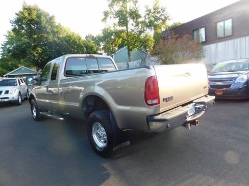 Used 2004 Ford F350 Lariat AWD/4WD image 3