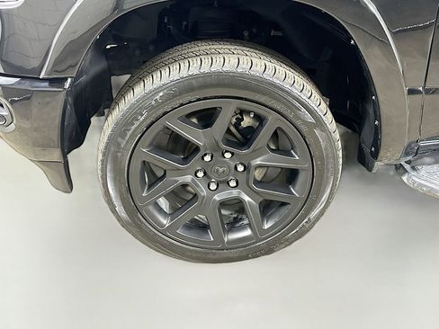 Used 2021 RAM 1500 Laramie AWD/4WD image 8
