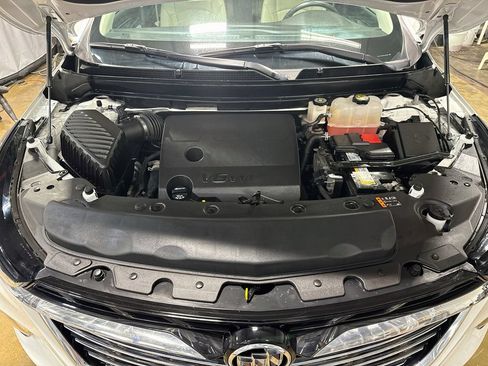 Used 2023 Buick Enclave Essence w/ Experience Buick Package FWD image 31