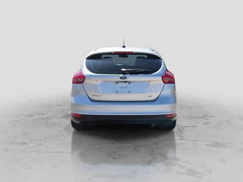 Used 2018 Ford Focus SE FWD image 7