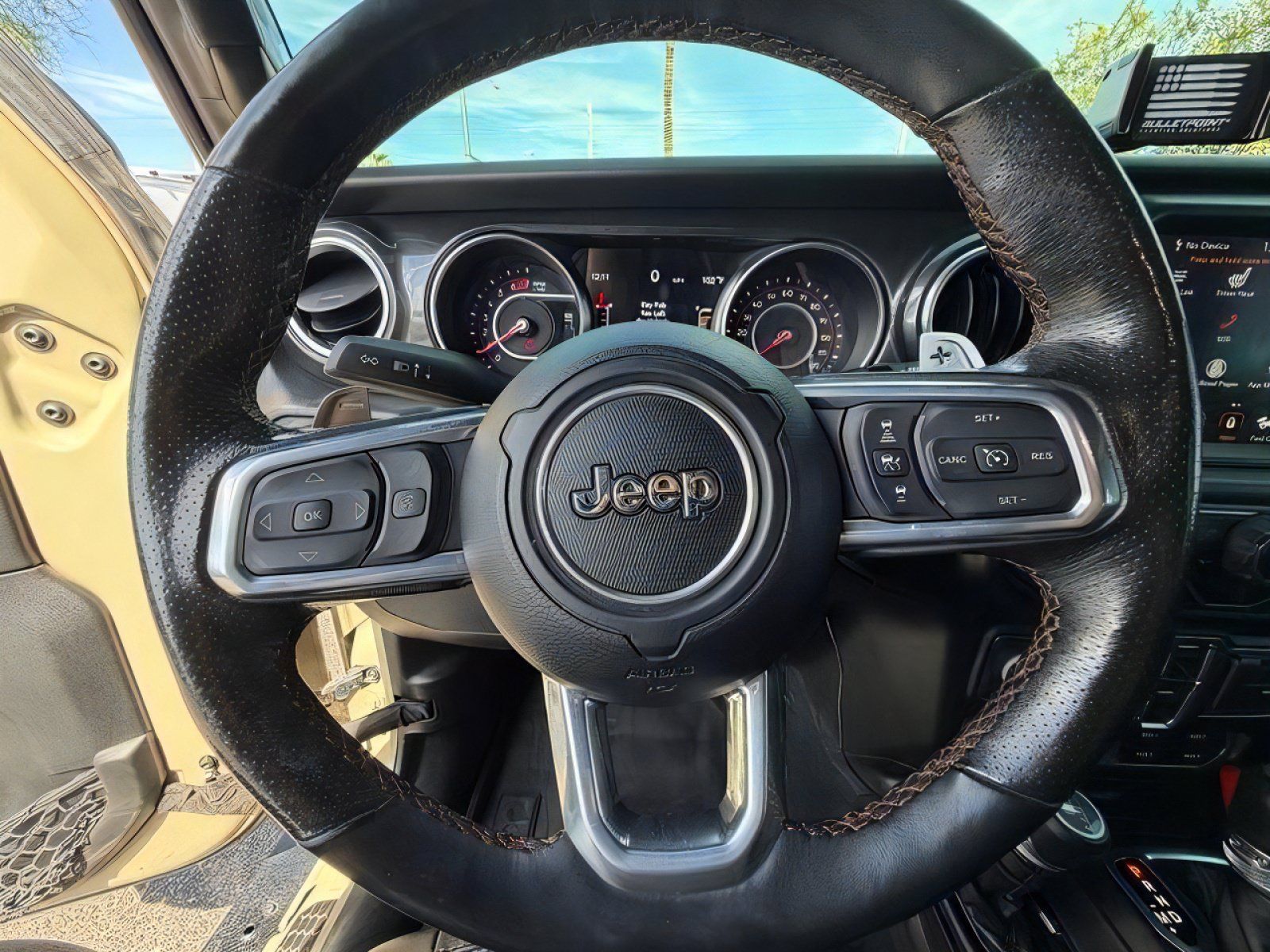 Used 2022 Jeep Wrangler Unlimited Rubicon w/ Trailer Tow Package AWD/4WD image 21